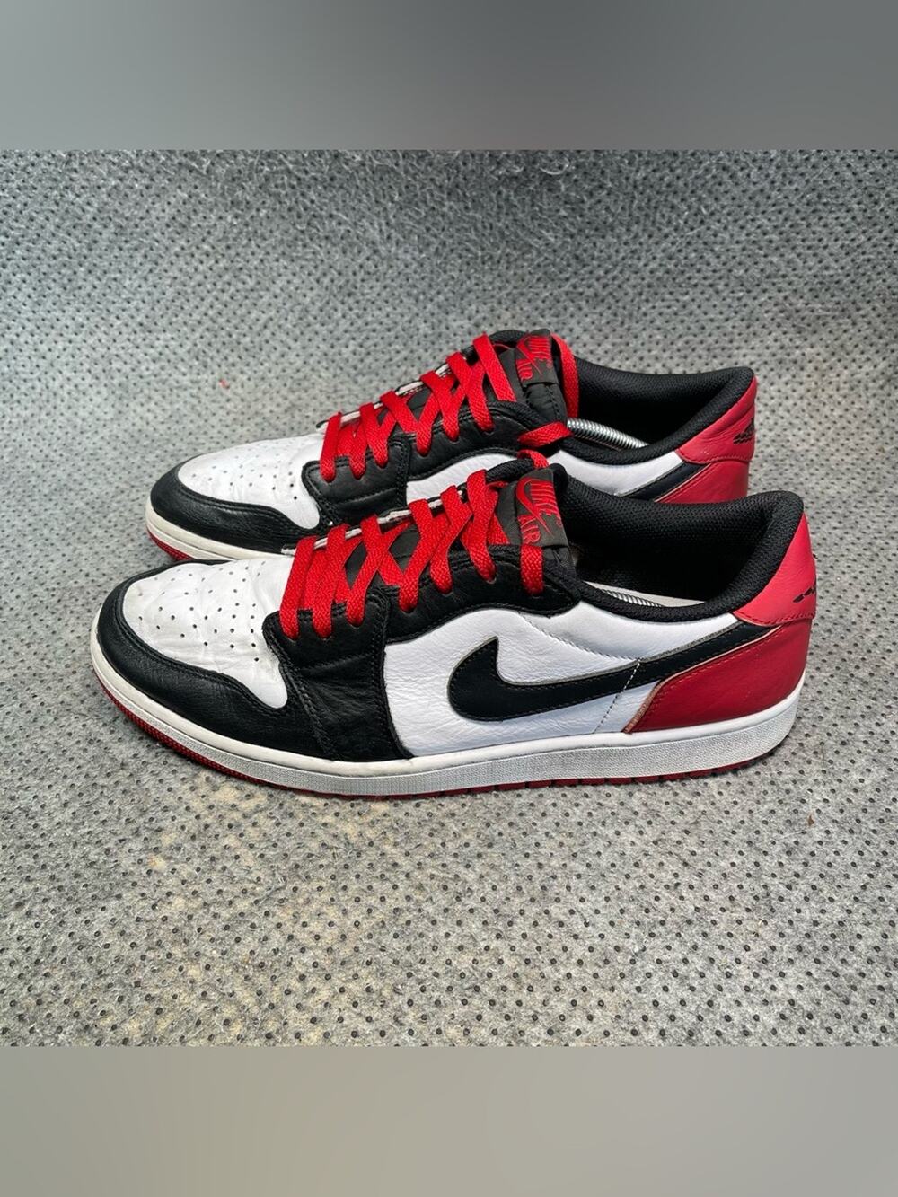 Nike Air Jordan 1 Low OG Black Toe Shoes Size 13 Men’s